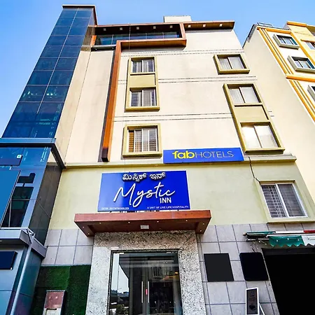 Fabhotel Ellegant Inn